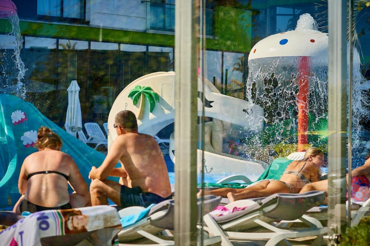 Sea Love Apt Spa N Pools Beach Resort Năvodari Exteriér fotografie